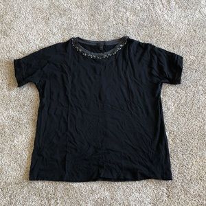Neck beaded T-shirt